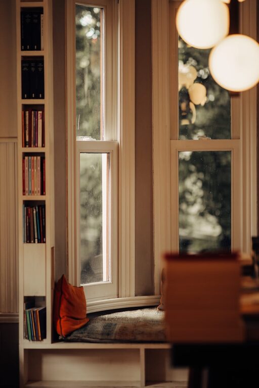 How to Create a Cosy Reading Nook for Ultimate Relaxation at Home